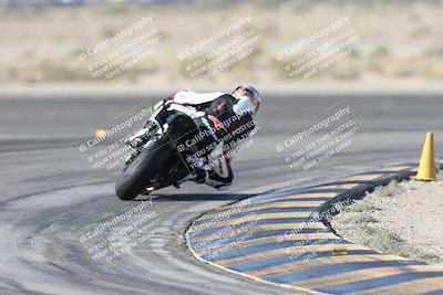 media/Dec-01-2025-Moto Forza (Mon) [[2daa91e15f]]/1-Advanced Group/Session 2 Turn 11 Backside/